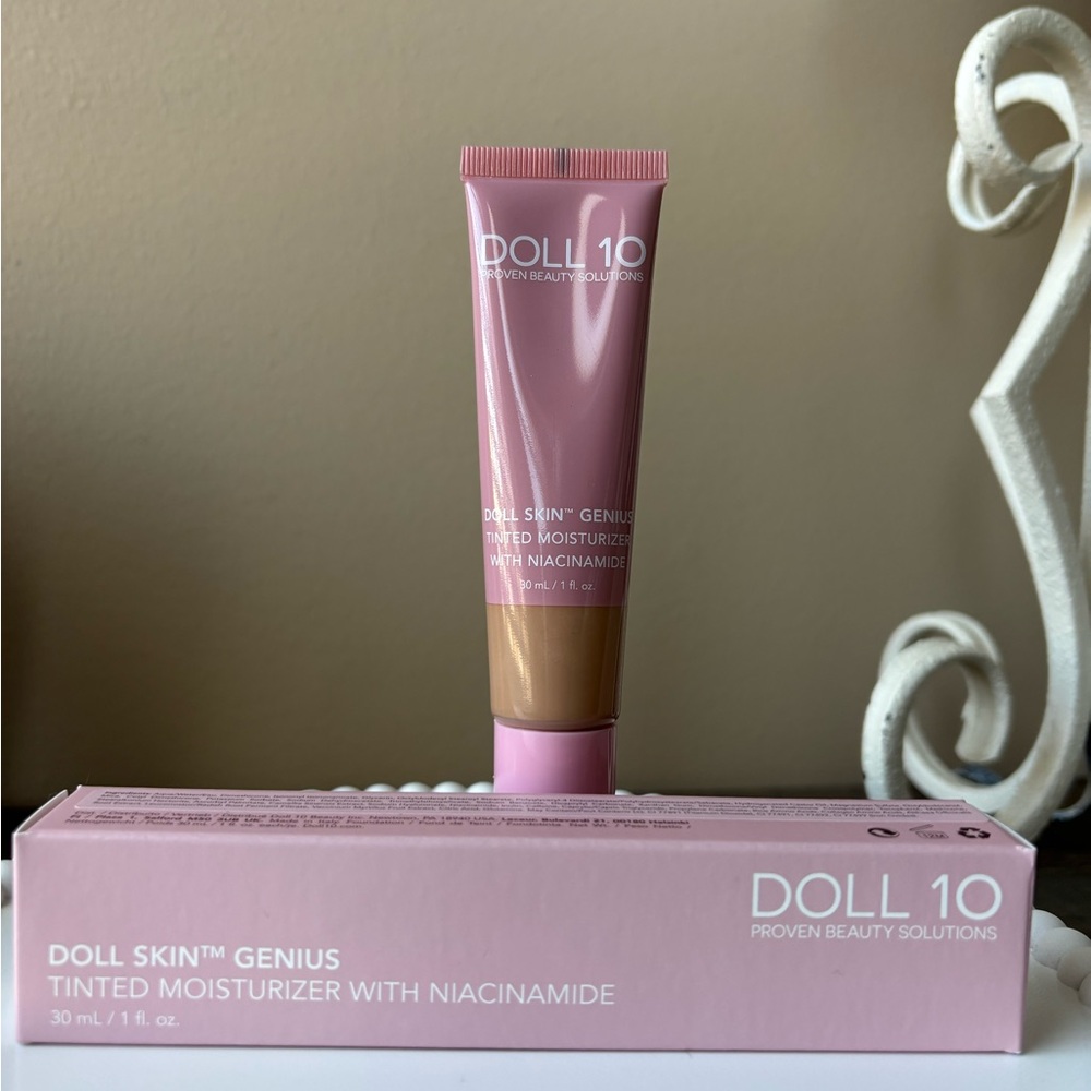 Doll 10 Tinted Moisturizer with Niacinamide